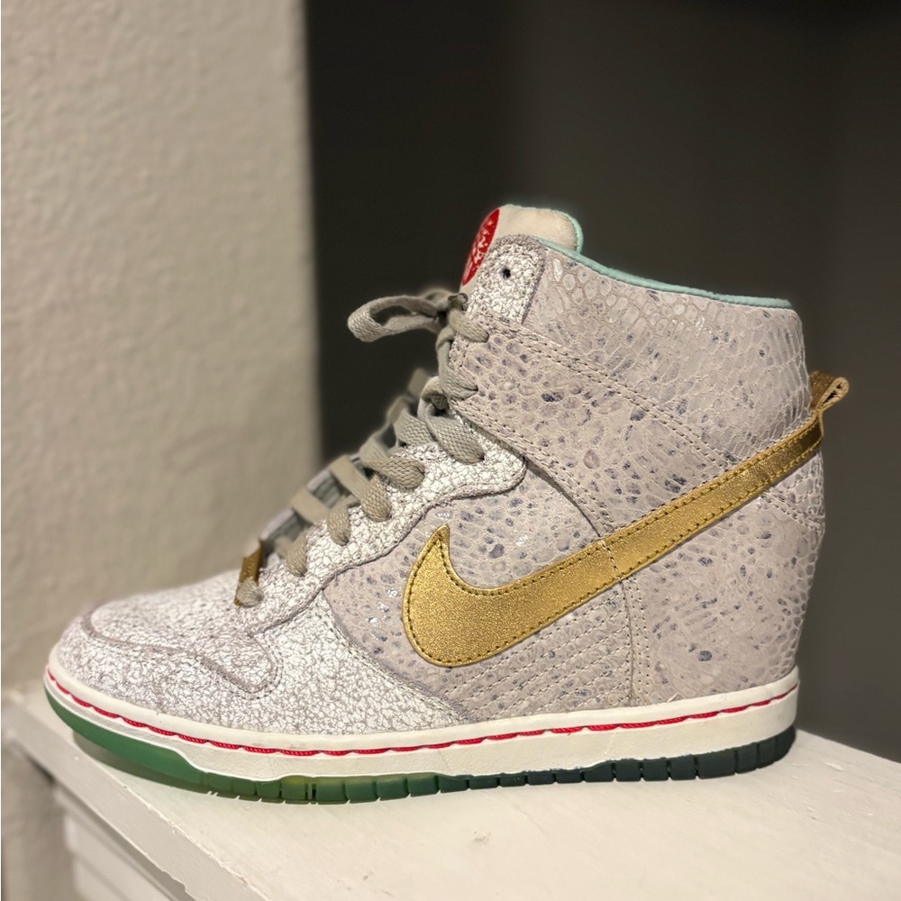 Nike Women’s Dunk Sky Hi Wedge Sneakers Year of the Horse 649464-001 Size 7 - Picture 6 of 10